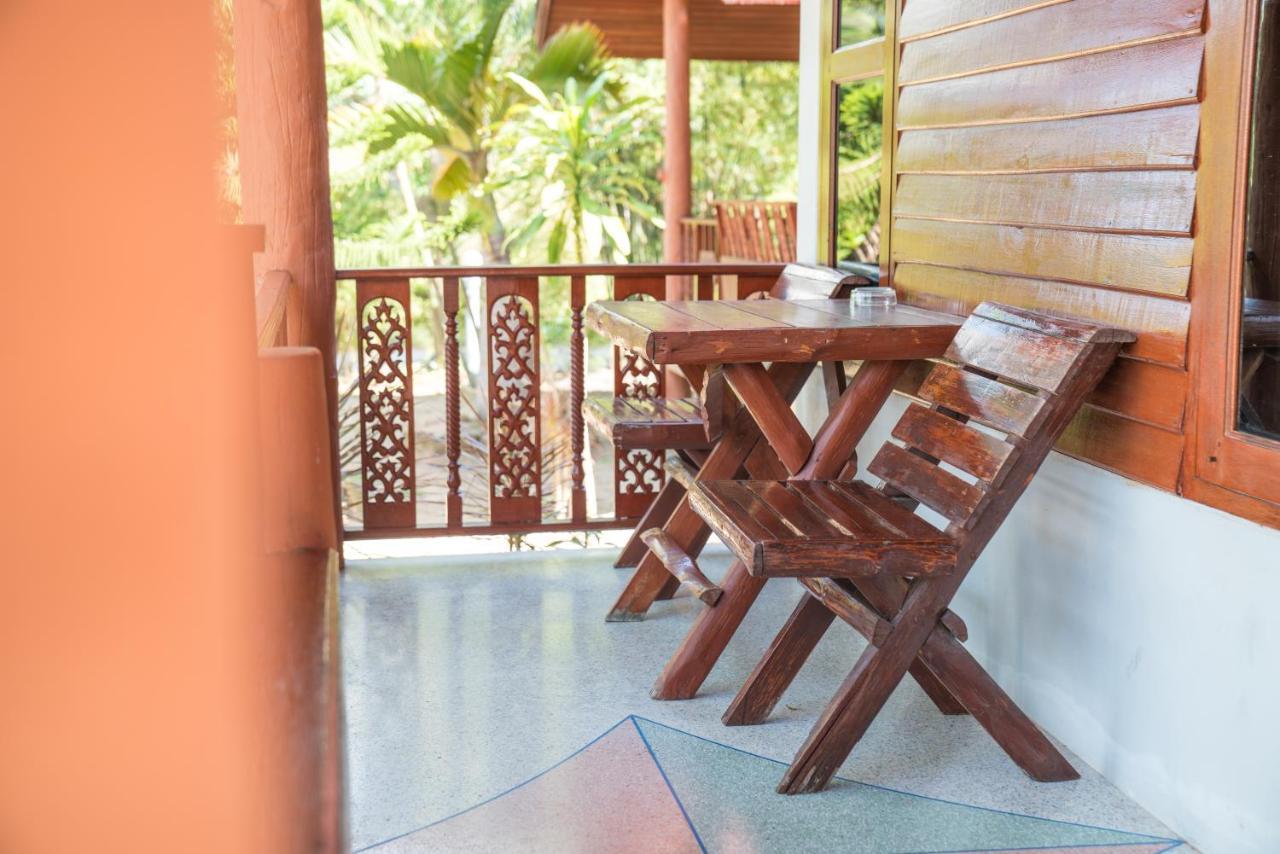 Phangan Lodge Баан Тай Экстерьер фото