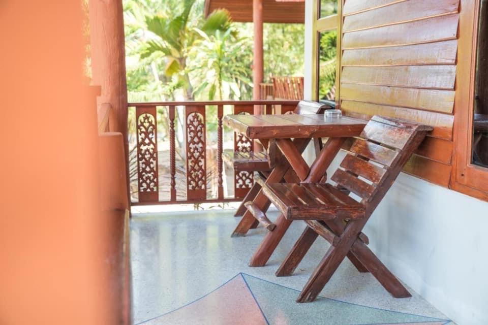 Phangan Lodge Баан Тай Экстерьер фото