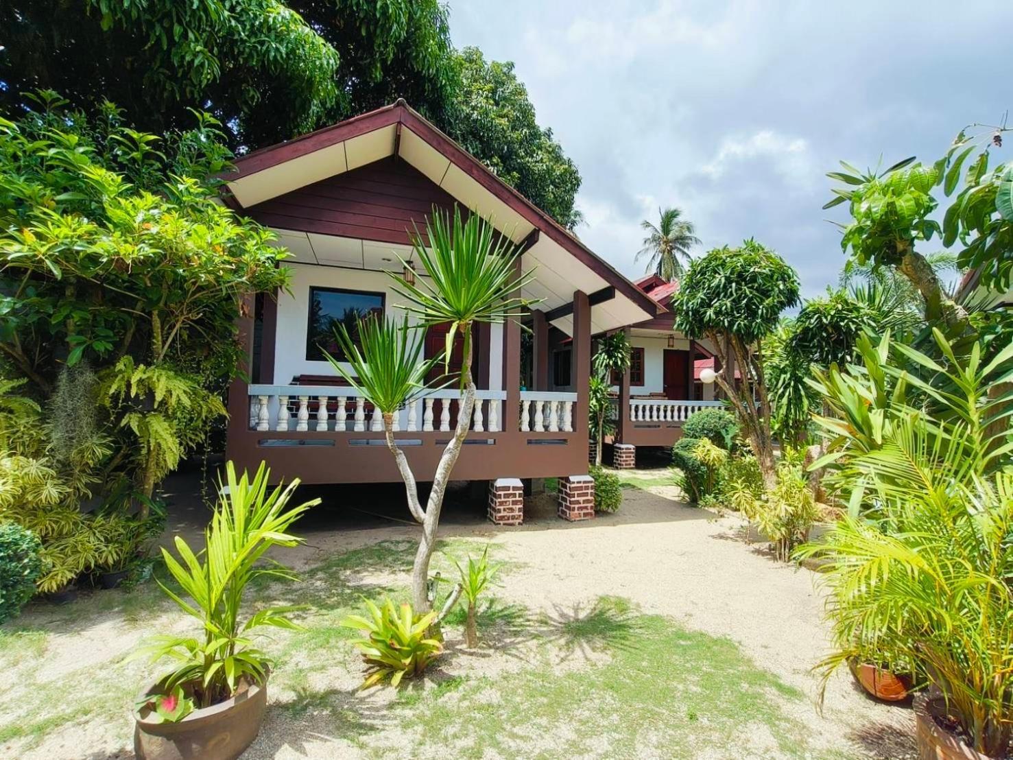 Phangan Lodge Баан Тай Экстерьер фото